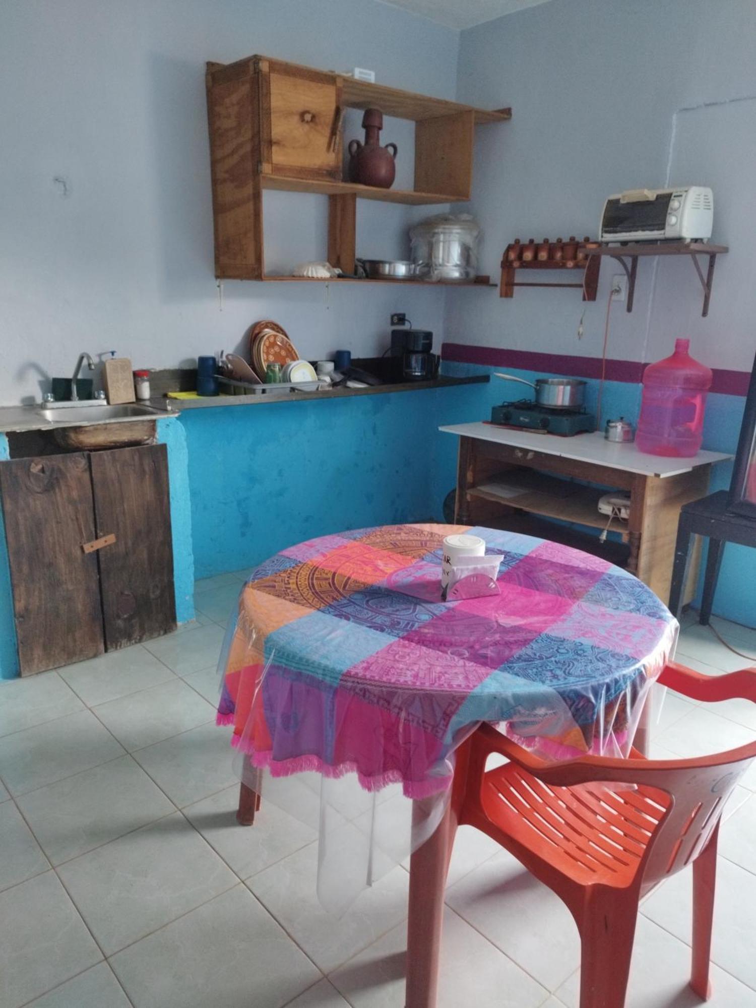 Hostal Y Temazcal Guemez ピステ エクステリア 写真